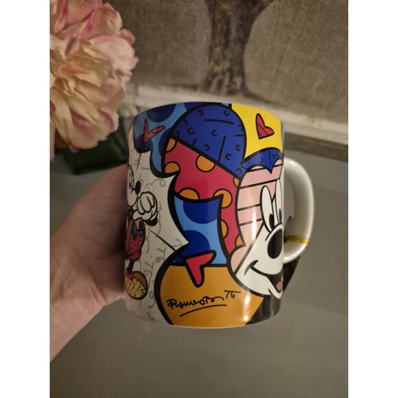 2017 Romero Britto Disney Mickey Mouse Mug - New Signed with Tags - Picture 6 of 7